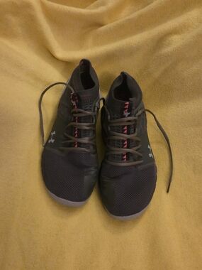 Under Armour Men’s Dark Gray Green Athletic Shoes with Orange Accents